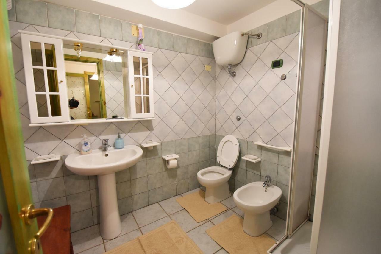 Casa Vacanza Porto Frailis già Porto Frailis B&B Àrbatax Exterior foto