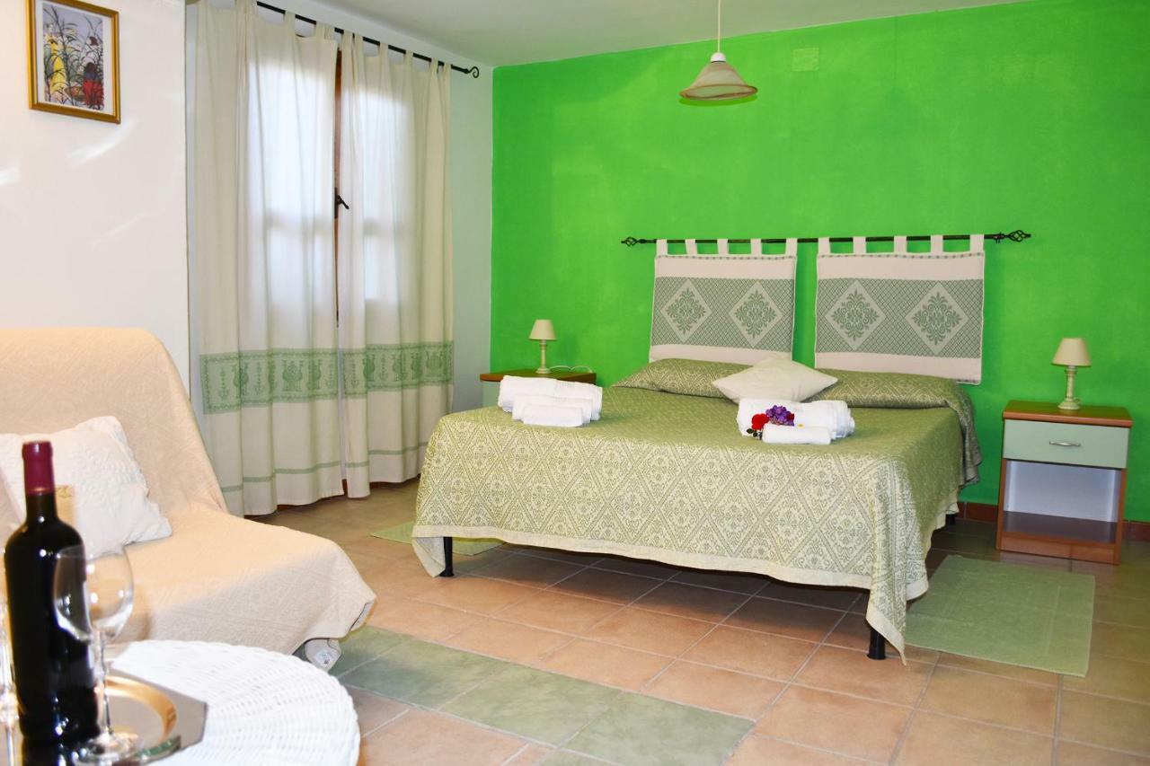 Casa Vacanza Porto Frailis già Porto Frailis B&B Àrbatax Exterior foto